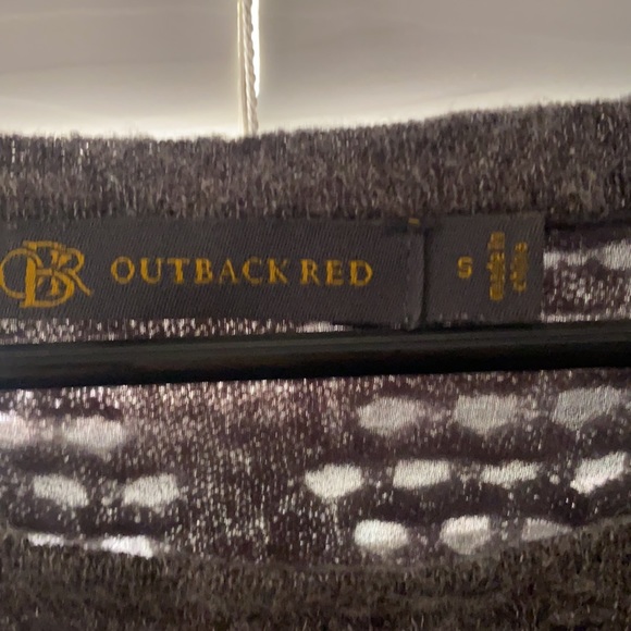 Outback red sweater top size medium never worn - Picture 2 of 2